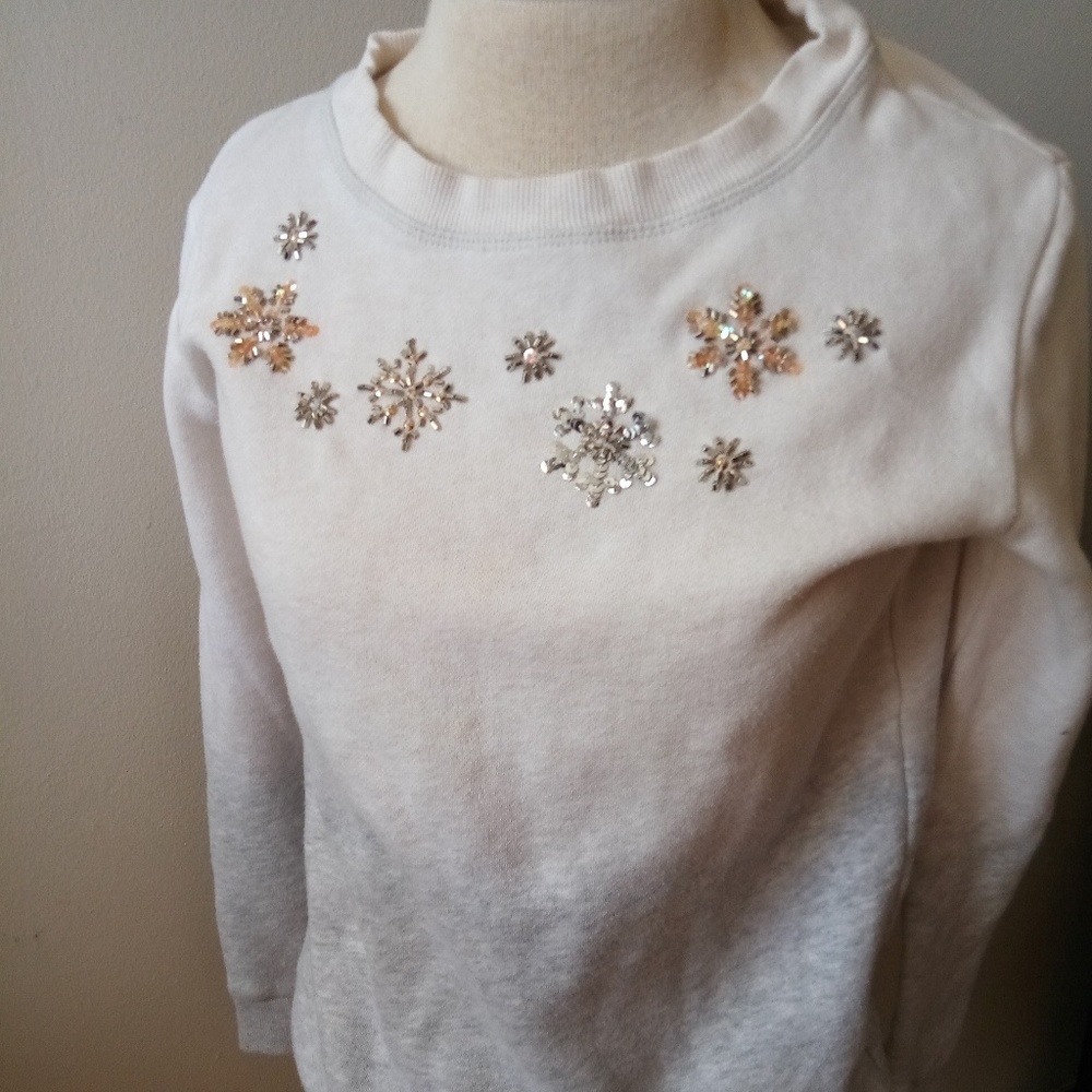 2 H&M Girl crew sweater